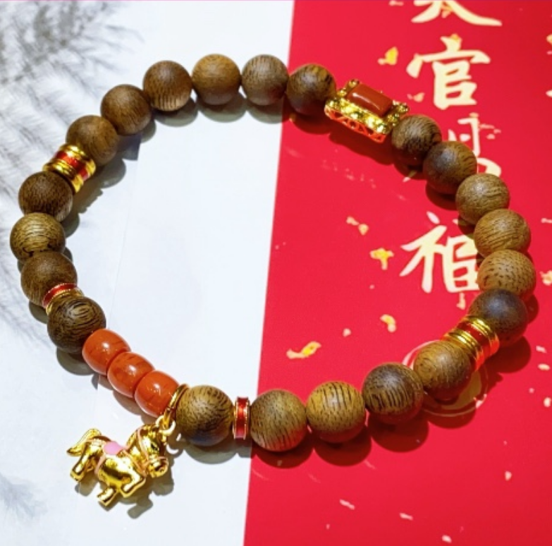 Incense-scented hand-carved beads